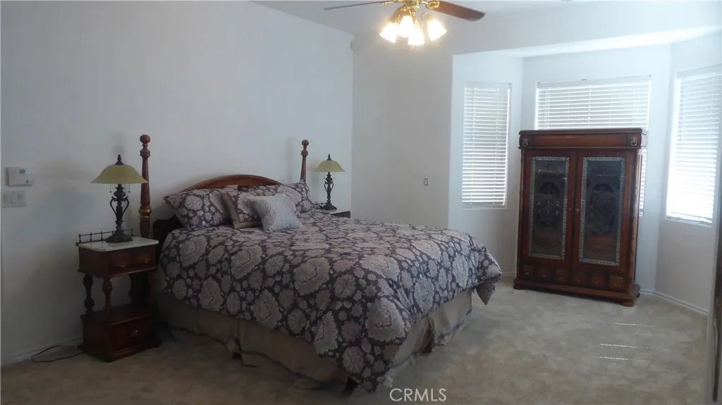 https://cdn.realtyfeed.com/cdn/127/306793216/701ce03be5c594e1f9d81e9511caa7b6.webp