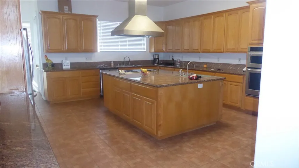 https://cdn.realtyfeed.com/cdn/127/306793216/c47f79adc1d270f188cf8ca981441f33.webp