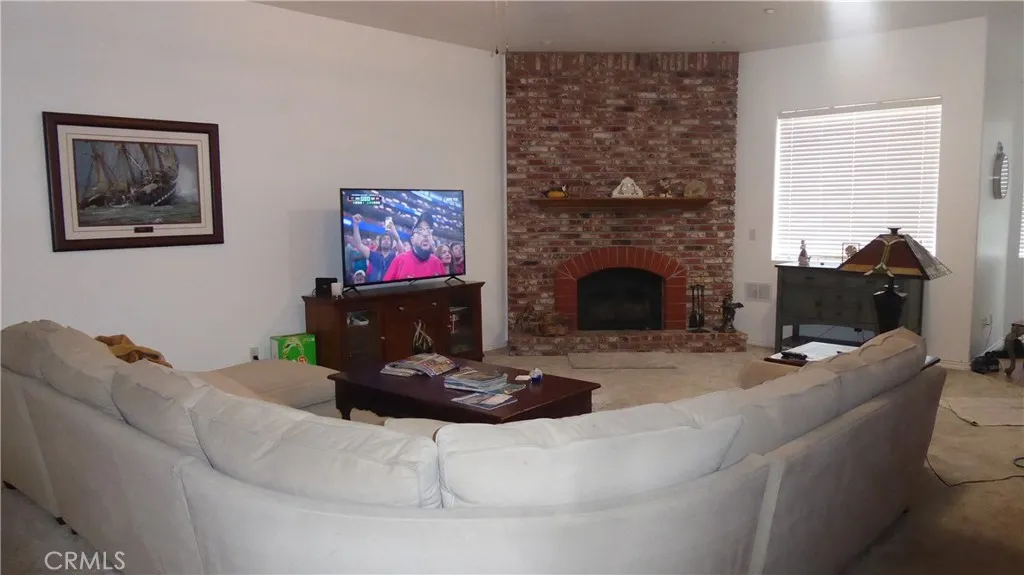 https://cdn.realtyfeed.com/cdn/127/306793216/f41db8cbd43bb99a1dac6007b53bfaea.webp