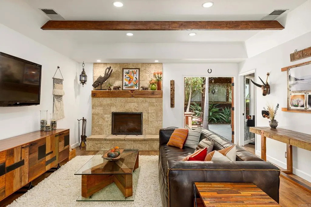https://cdn.realtyfeed.com/cdn/127/306793242/0353e9e2d1acf8ef3b925738bee658fd.webp