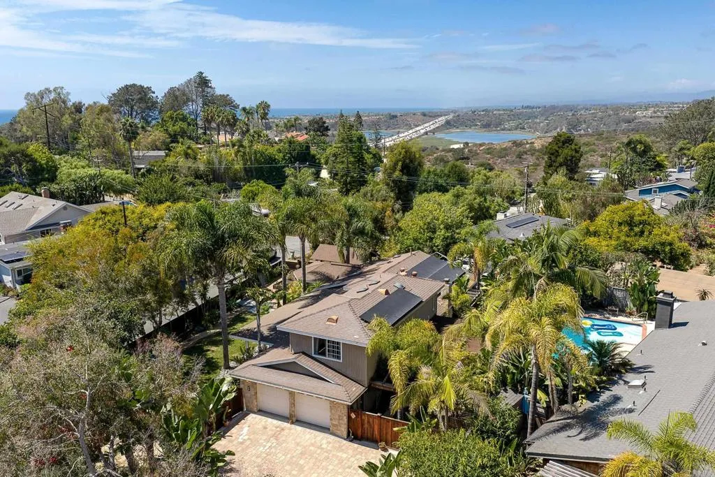 https://cdn.realtyfeed.com/cdn/127/306793242/14e5e99ec5f8928608c381e0b7b7e798.webp