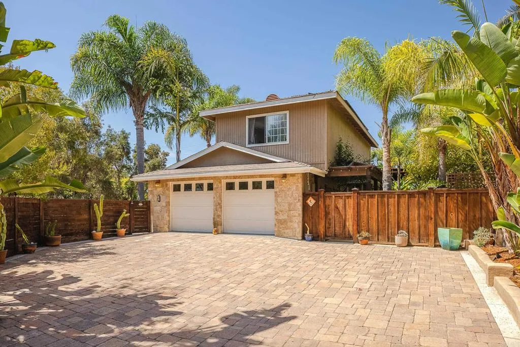 https://cdn.realtyfeed.com/cdn/127/306793242/3ef1d6d8928ccb61aa683af8110bbfad.webp