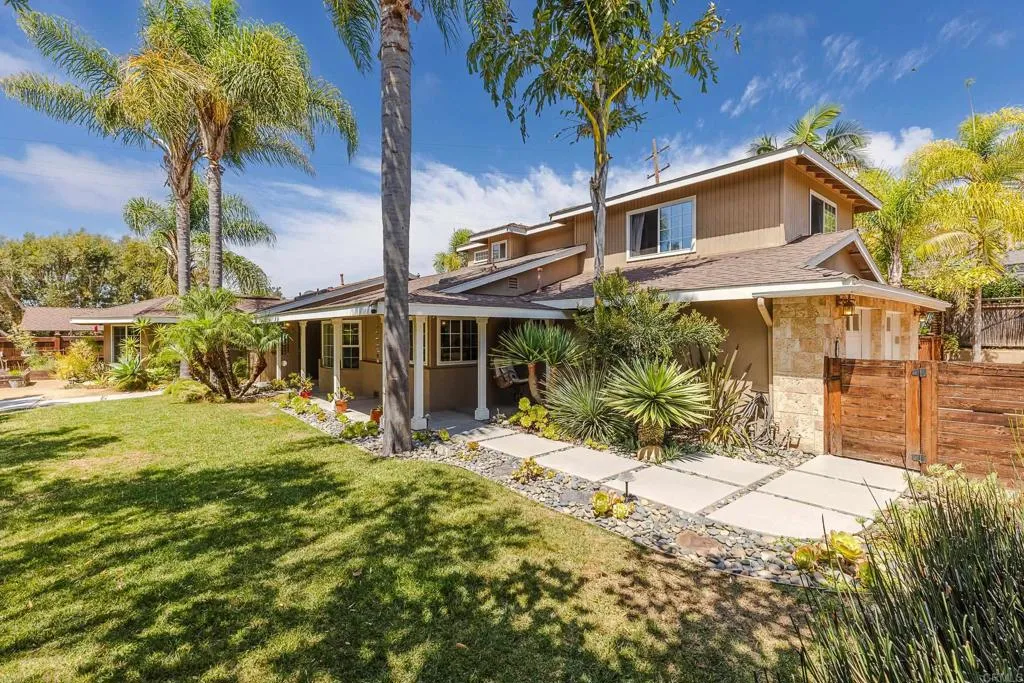 https://cdn.realtyfeed.com/cdn/127/306793242/8bcbc2413354c6055b2335dccea607d2.webp