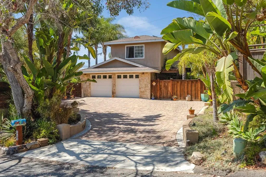 https://cdn.realtyfeed.com/cdn/127/306793242/abe917282e9766385f9a374e2740dfd7.webp