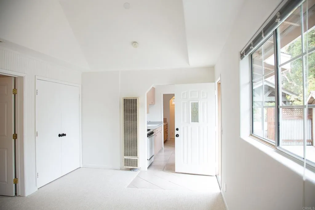 https://cdn.realtyfeed.com/cdn/127/306793242/c6b89f453339bf1e3ee44bbf1e0c0a03.webp