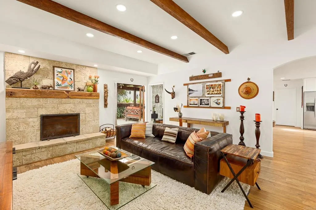 https://cdn.realtyfeed.com/cdn/127/306793242/fa3d073d9a945d4079eb729c1c7111ce.webp