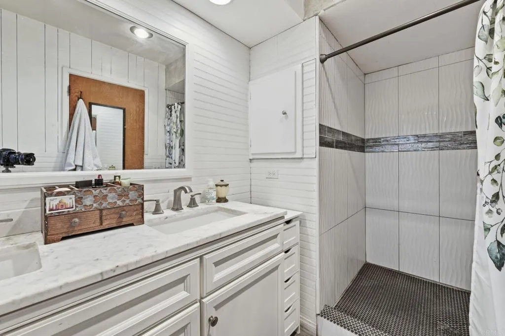 https://cdn.realtyfeed.com/cdn/127/306793251/07bf09723a0fb347e7fbb0f9aefa9ccd.webp