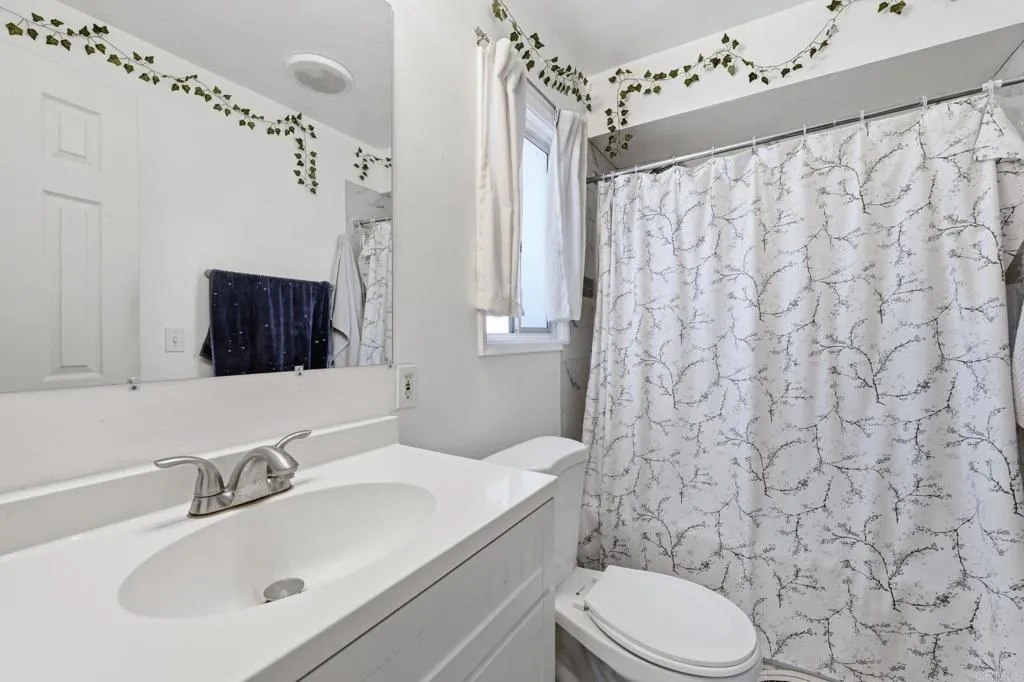 https://cdn.realtyfeed.com/cdn/127/306793251/4aed0264d30897e6ba9f122944dd539b.webp