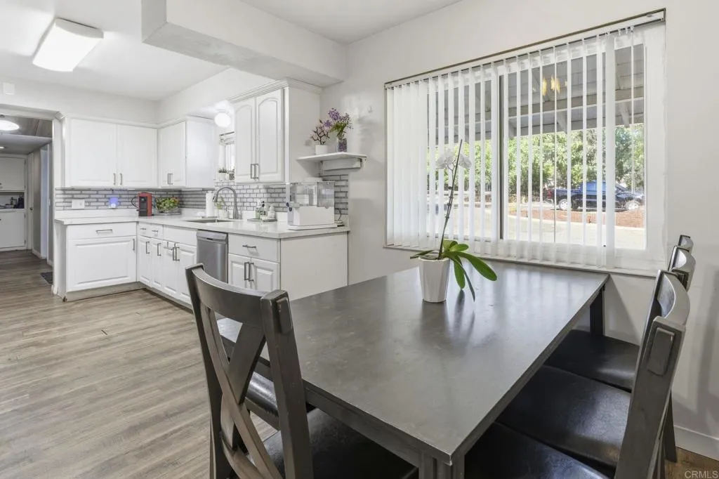 https://cdn.realtyfeed.com/cdn/127/306793251/4b351e5f57e80ffab16fd8f8a1638b2c.webp