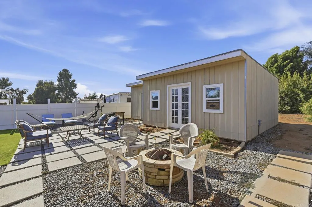https://cdn.realtyfeed.com/cdn/127/306793251/825ced36ba3a4af546badba1f7947fe9.webp