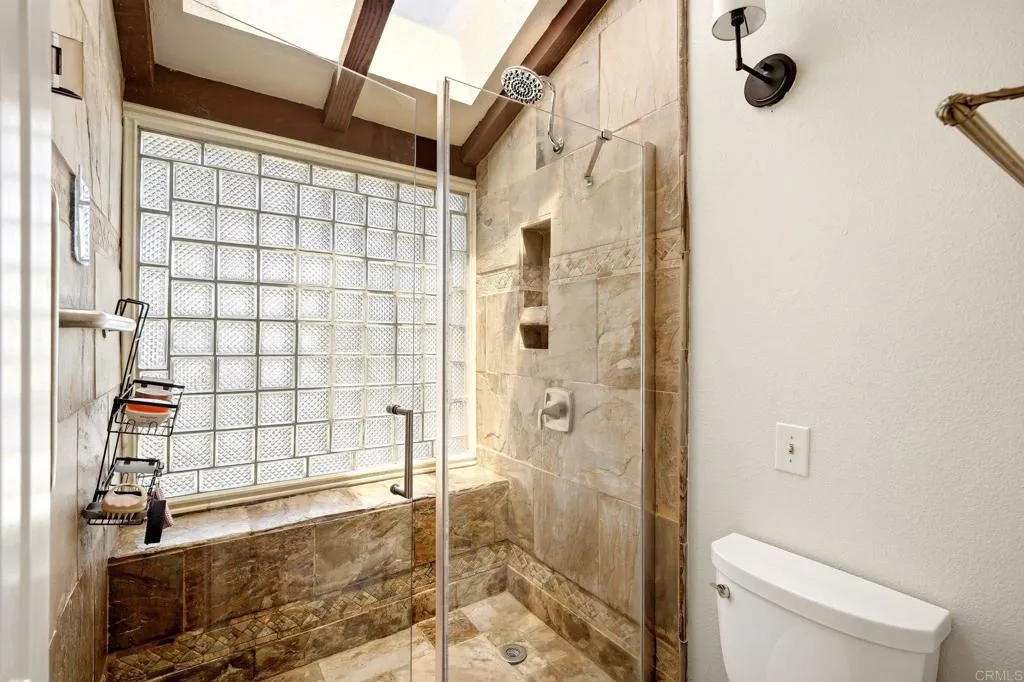 https://cdn.realtyfeed.com/cdn/127/306793254/815bde8f8de923aaf6073bad570d32ce.webp