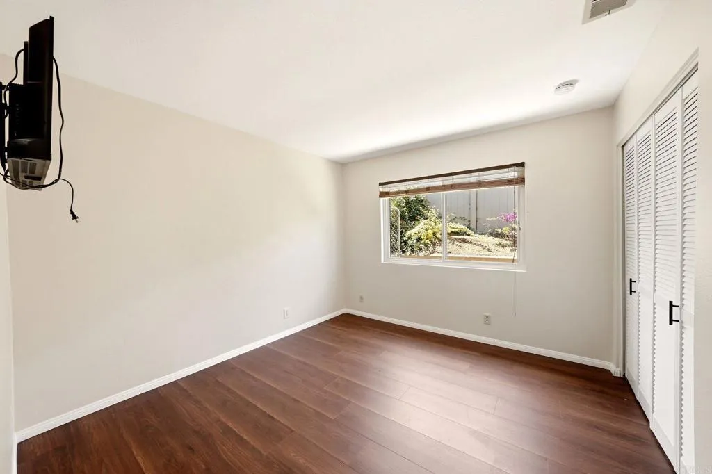 https://cdn.realtyfeed.com/cdn/127/306793254/8fd14fa636e98f7e08490d87d9b8b894.webp
