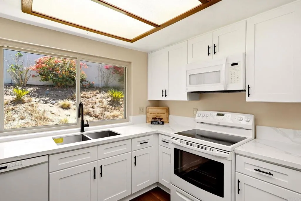 https://cdn.realtyfeed.com/cdn/127/306793254/c329e26caacfd8d88da6bfb1f857e02b.webp