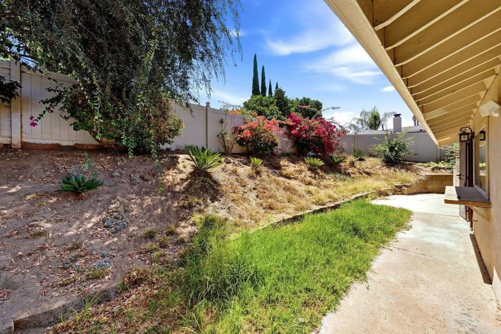 https://cdn.realtyfeed.com/cdn/127/306793254/f62a162d32a2dd250e3b351e74efae0b.webp
