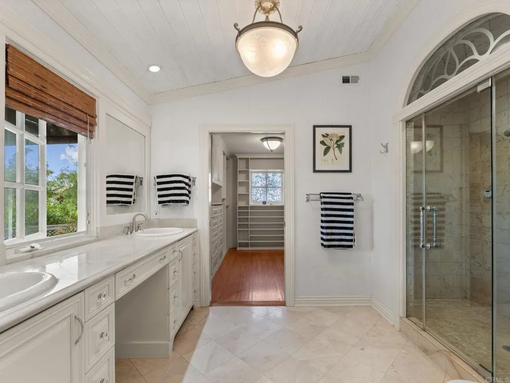 https://cdn.realtyfeed.com/cdn/127/306793273/4b4ea9e4eb3c8aa626beec9495787b00.webp