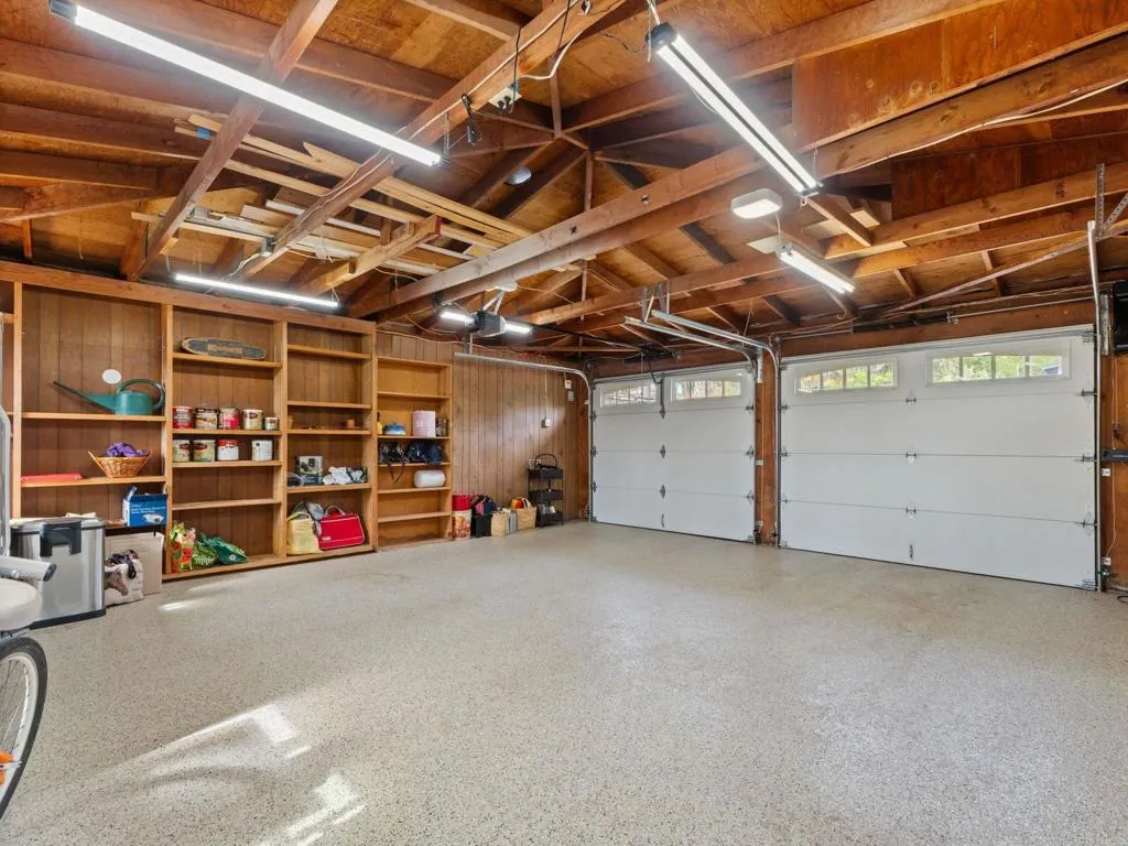https://cdn.realtyfeed.com/cdn/127/306793273/655c5480ecc7b4b474685469d19124ac.webp