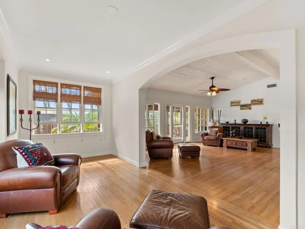 https://cdn.realtyfeed.com/cdn/127/306793273/87cb072827a7c1911cfa990ae002f923.webp