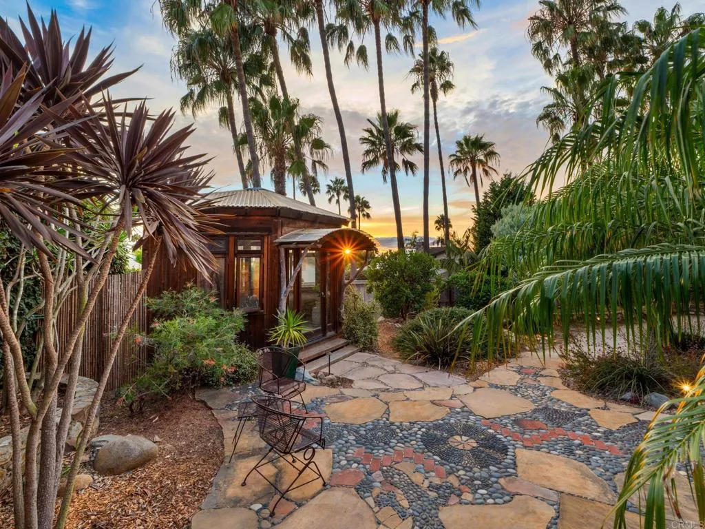 https://cdn.realtyfeed.com/cdn/127/306793273/a1f71a67e7019fceb15585413f879cd6.webp