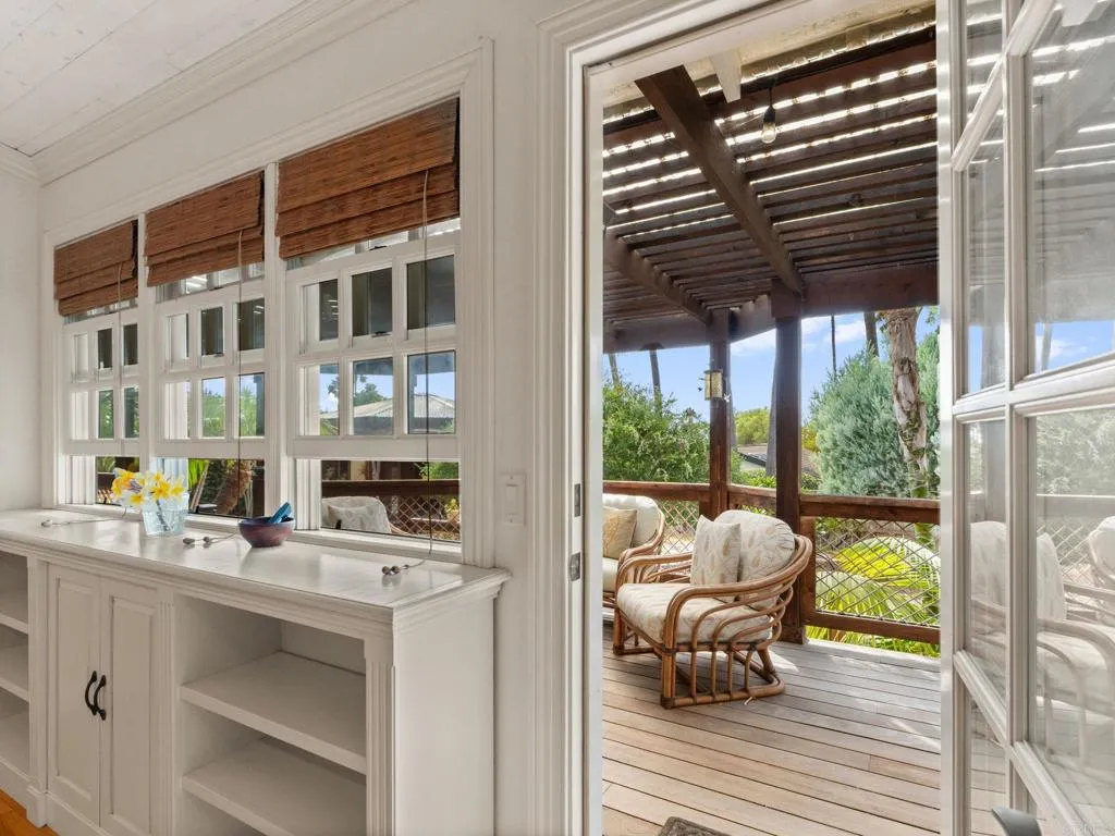 https://cdn.realtyfeed.com/cdn/127/306793273/d00f2b94ac424c188f3eb61353c7f993.webp