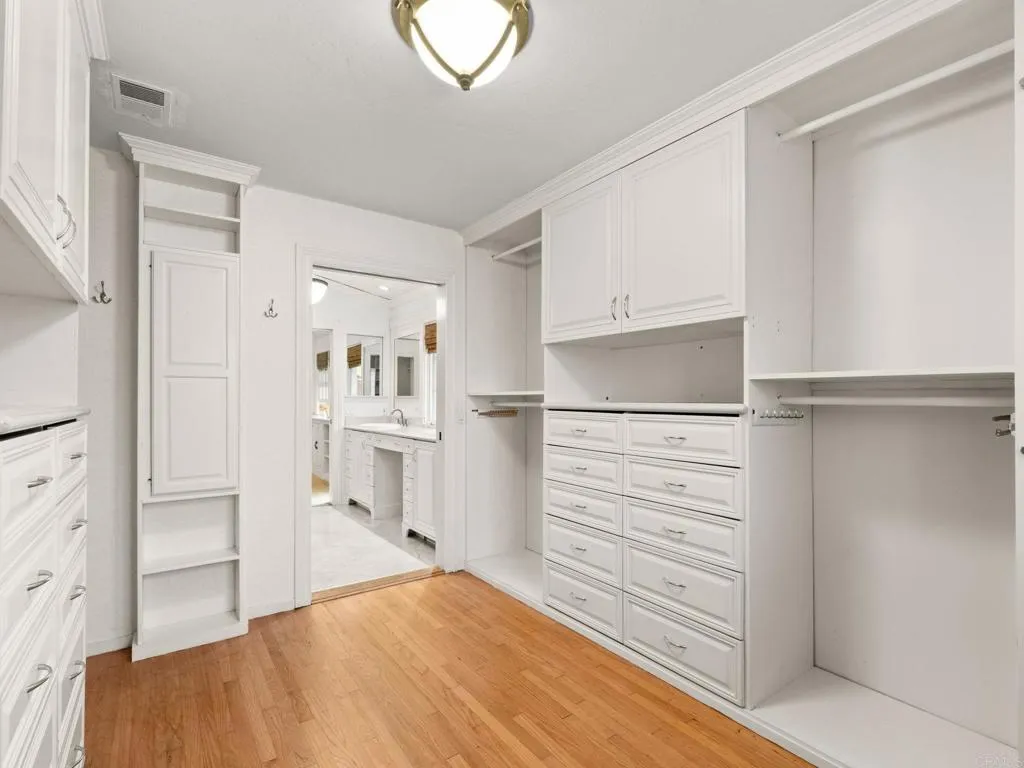 https://cdn.realtyfeed.com/cdn/127/306793273/d77bed384531f46bd3d079afbb979ae0.webp