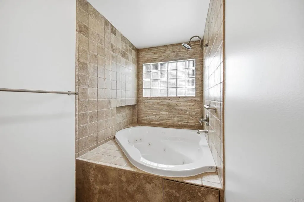 https://cdn.realtyfeed.com/cdn/127/306793277/1c611acc0709f82330d4489e11c4e99e.webp