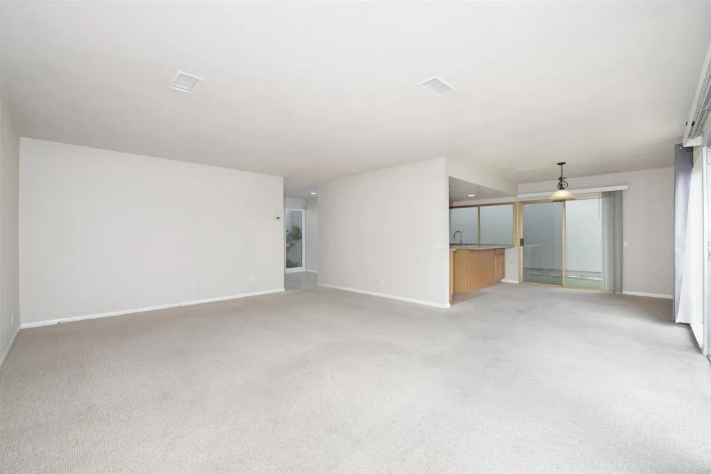 https://cdn.realtyfeed.com/cdn/127/306793278/6b075bf297e533aaf435b9a9e324b7c4.webp