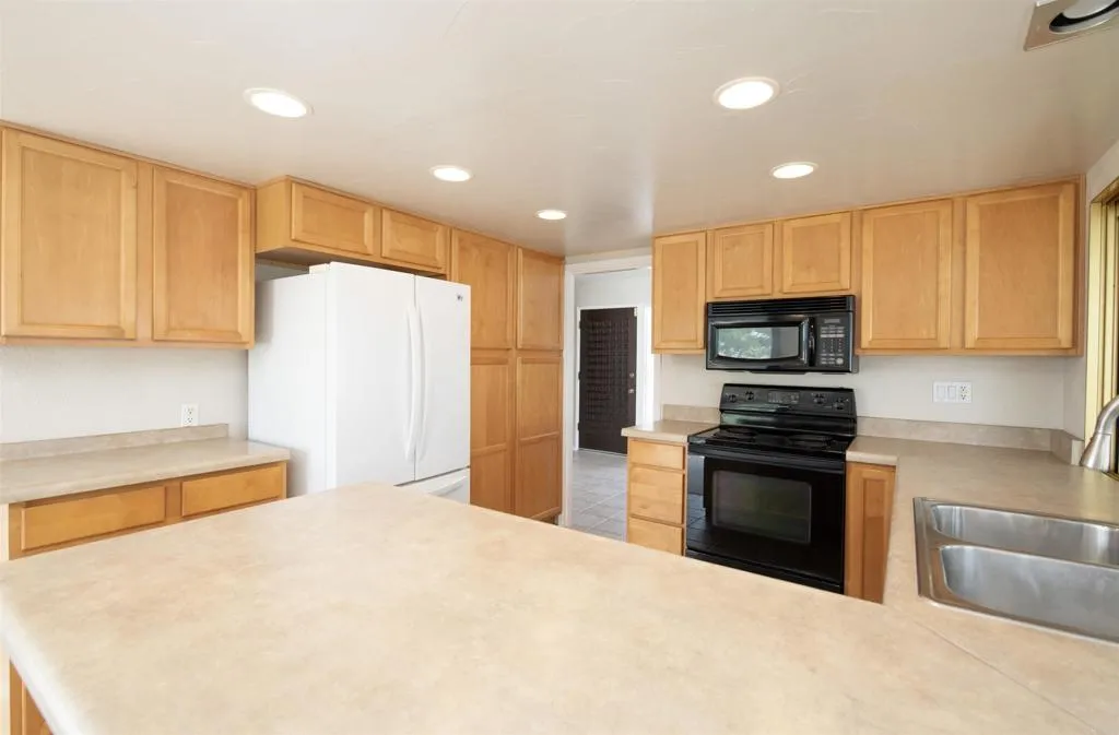 https://cdn.realtyfeed.com/cdn/127/306793278/a3d27ae9c6c7d8e7f0d9585ae93f5512.webp