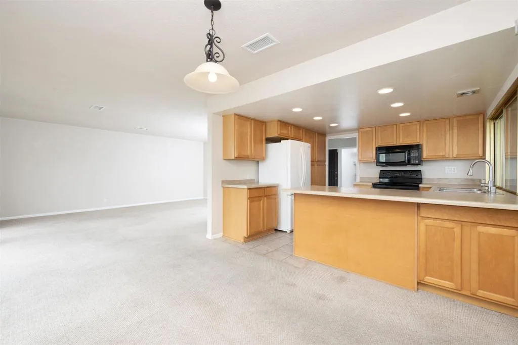 https://cdn.realtyfeed.com/cdn/127/306793278/d0bd7a96a1ea3733f55c0cc84c4379c9.webp