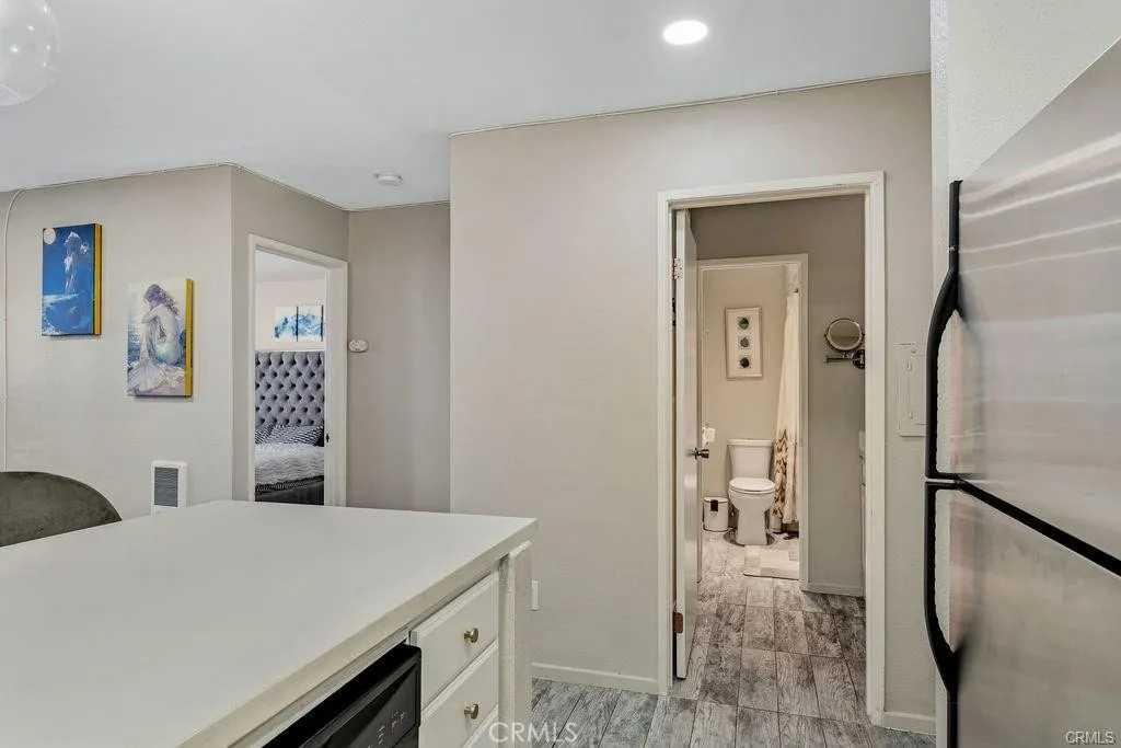 https://cdn.realtyfeed.com/cdn/127/306793318/194783efe6e916f7520bdc9fe51f9257.webp