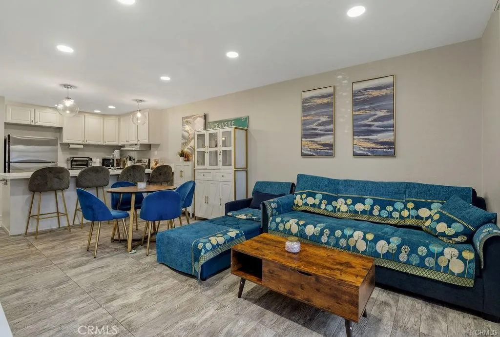 https://cdn.realtyfeed.com/cdn/127/306793318/3cacf17c3838190ca04029466664c730.webp