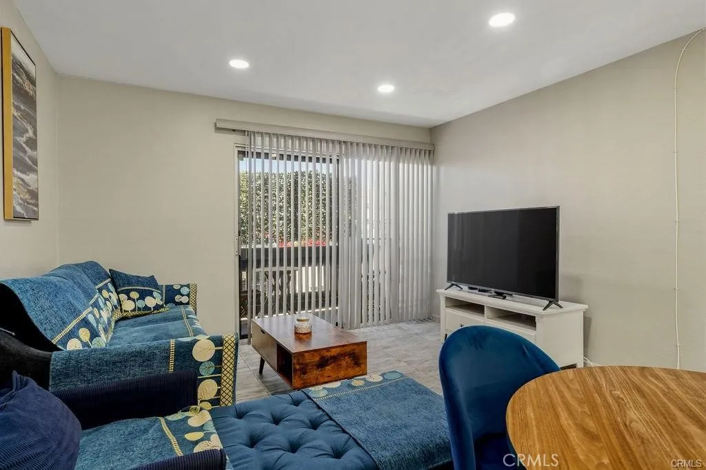 https://cdn.realtyfeed.com/cdn/127/306793318/52e293f31e912b01c0e3ca38b3fdd7f8.webp