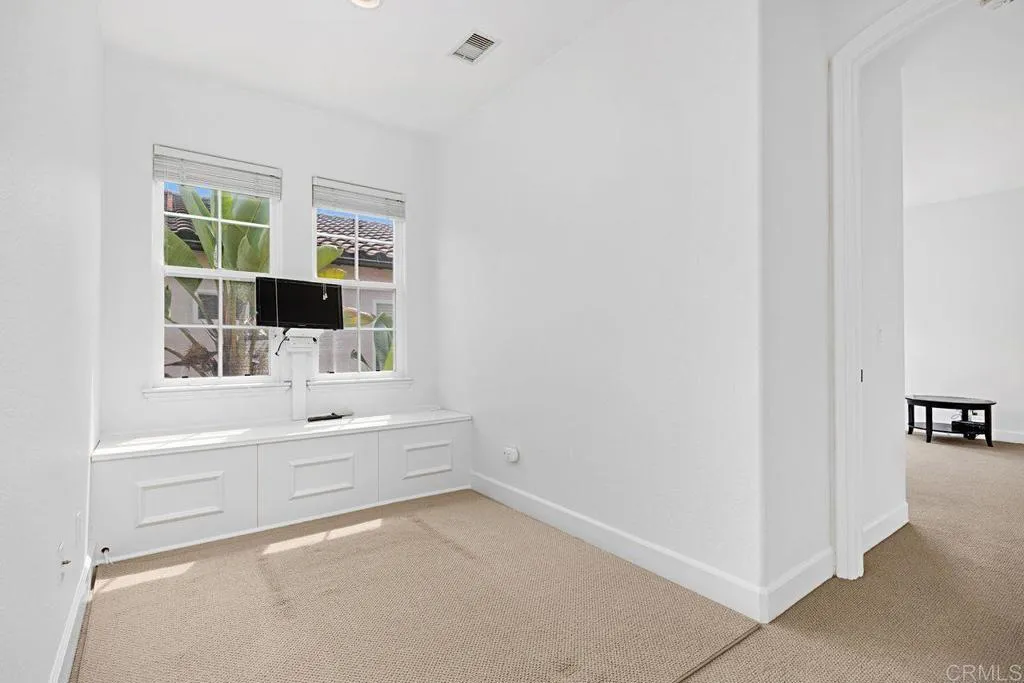 https://cdn.realtyfeed.com/cdn/127/306793322/a2609d22c5eeb9ee5d2adcd4f4a19c37.webp
