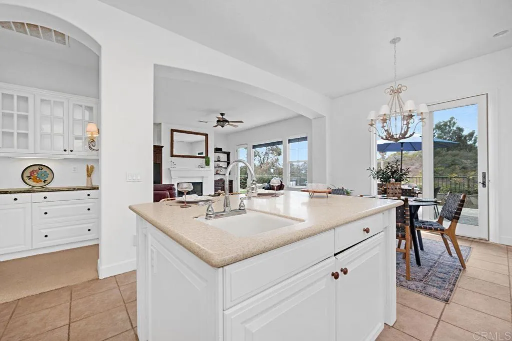 https://cdn.realtyfeed.com/cdn/127/306793322/d9a4069cac2ce9460c3ea3e60fcdecd9.webp