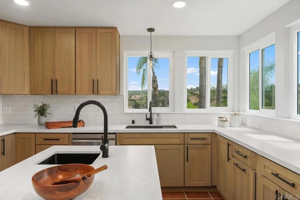 https://cdn.realtyfeed.com/cdn/127/306793324/c0824d0b199d0ff1e3a46a3f9f3e2e9e.webp