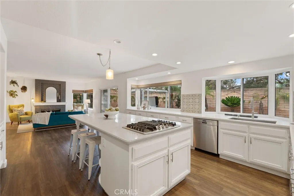 Fullerton, CA 92835