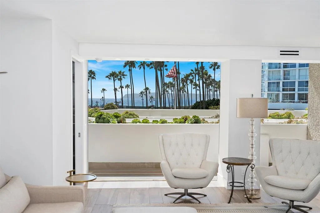 1820 Avenida Del Mundo Unit 101, Coronado, CA 92118 - Main photo, Coronado, CA