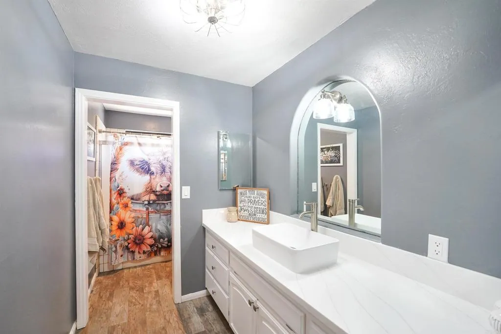 https://cdn.realtyfeed.com/cdn/127/306793382/315d29c86e40f5acf86be813f4032e14.webp