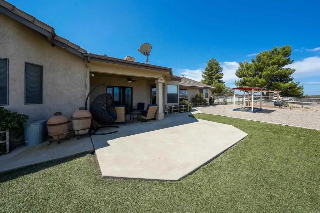https://cdn.realtyfeed.com/cdn/127/306793382/37b09861c2dcd9d18551ced9d15fe897.webp