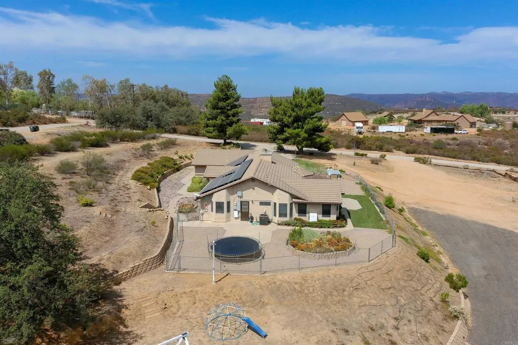 https://cdn.realtyfeed.com/cdn/127/306793382/657c2e814a95486b4beff4a770682ea3.webp