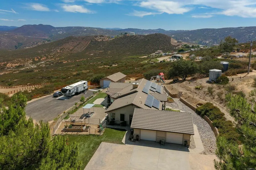 https://cdn.realtyfeed.com/cdn/127/306793382/6920d19a8eb6ee3423eadb0339e41fb1.webp
