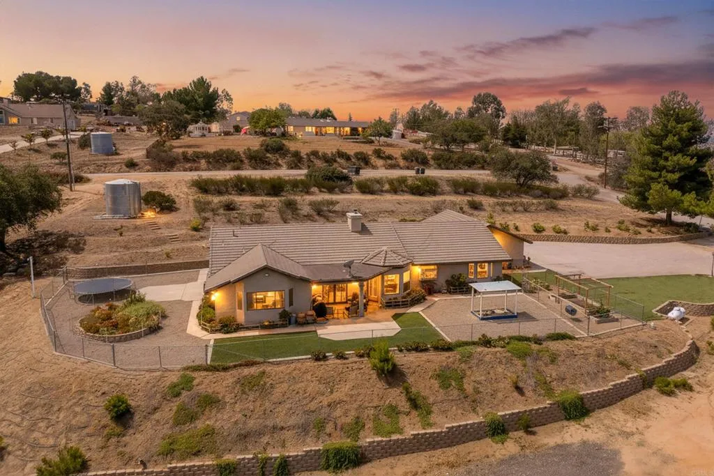 https://cdn.realtyfeed.com/cdn/127/306793382/951596a38e7888312a7fb7ae4d831109.webp