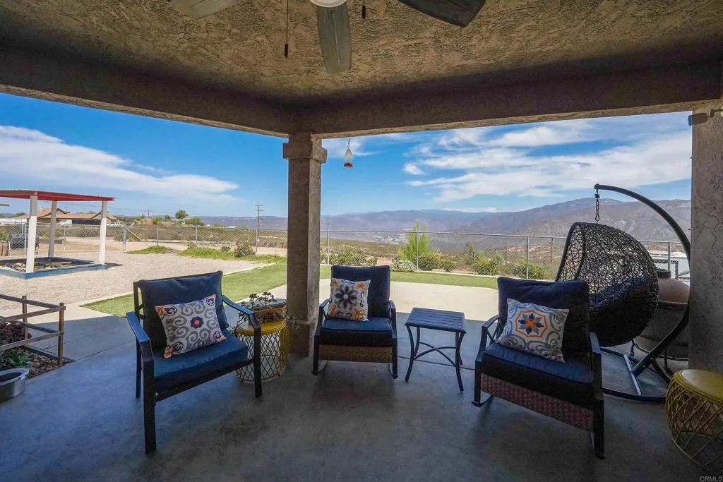 https://cdn.realtyfeed.com/cdn/127/306793382/d98869c51e0f8800f07e82e451a4e2f4.webp