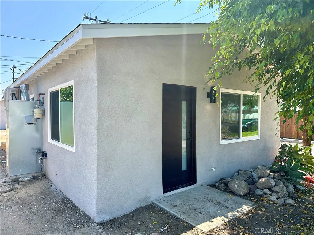 Fullerton, CA 92833
