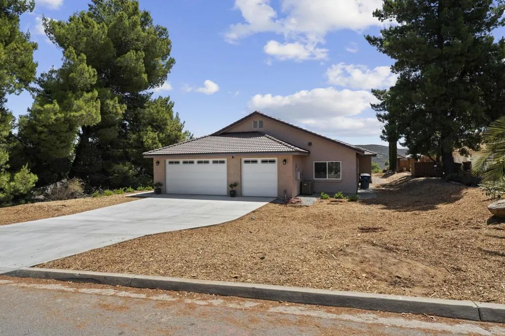 23627 Calistoga Place, Ramona, CA 92065 - Photo 3 of 20, Ramona, CA