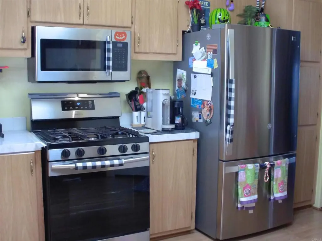 https://cdn.realtyfeed.com/cdn/127/306793430/9230bb1a05d7e1bd2f1135d614115dd5.webp