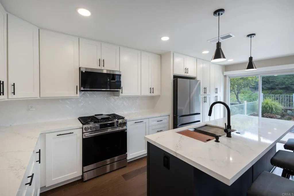 https://cdn.realtyfeed.com/cdn/127/306793440/ea8c030cdc32b64cefc4f86ae0fad07e.webp