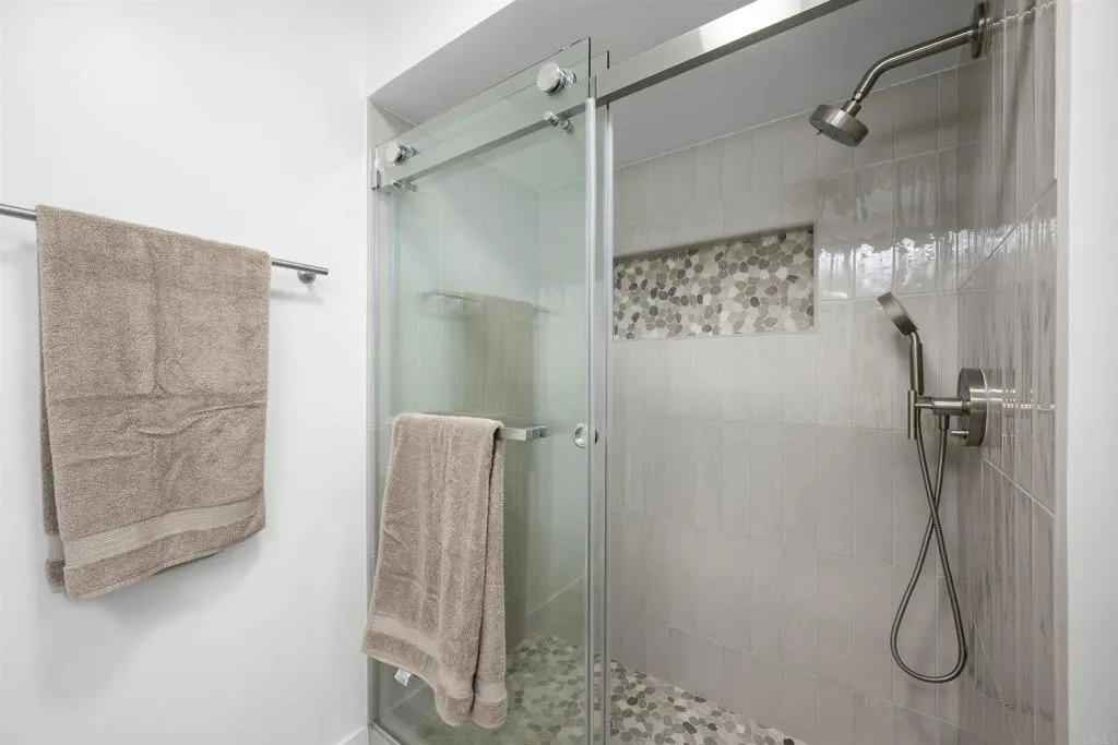 Photo #24: PTP2606255 Listing: Photo #24