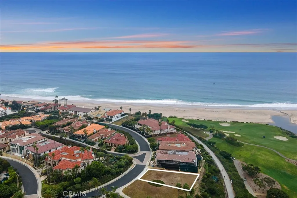 14 Ritz Cove