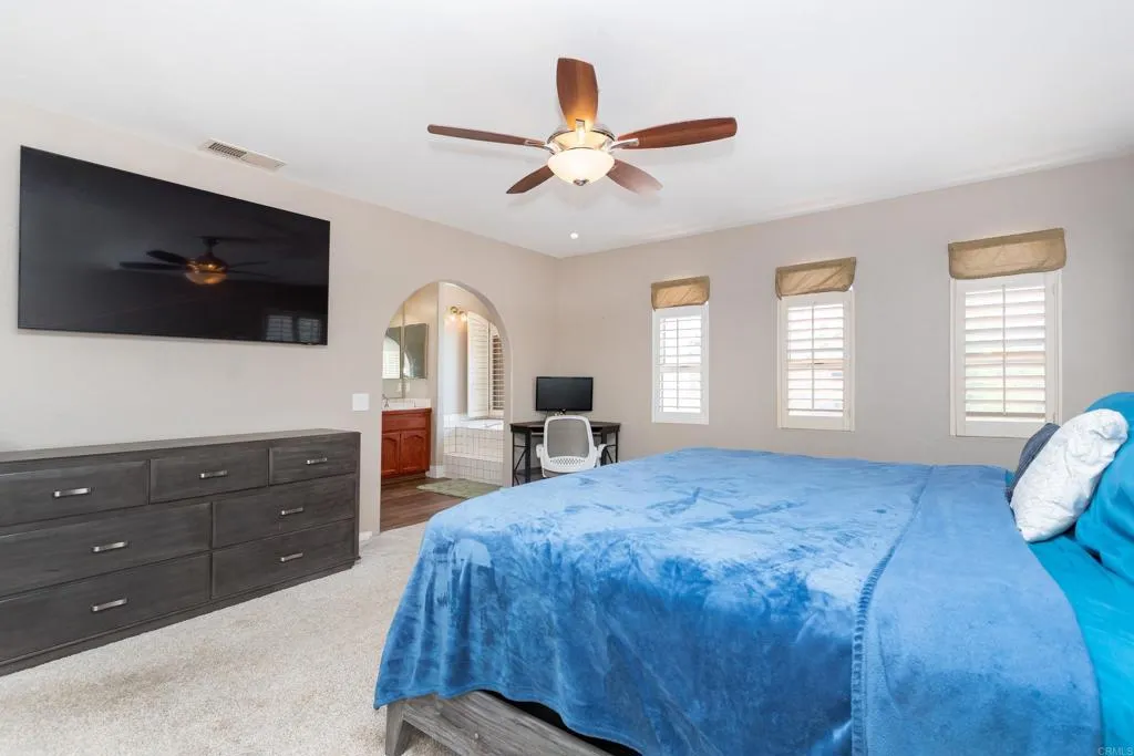 https://cdn.realtyfeed.com/cdn/127/306793521/075cf3f857145179da931302e172eab4.webp
