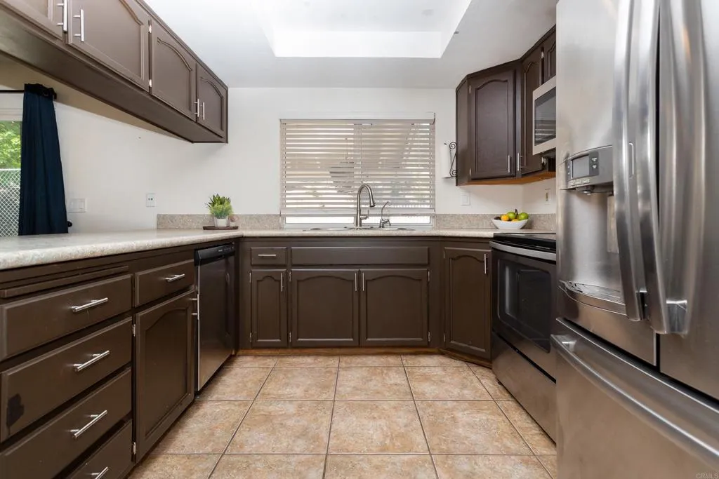 https://cdn.realtyfeed.com/cdn/127/306793521/24f2ed69c17349758f16ffd46120464e.webp